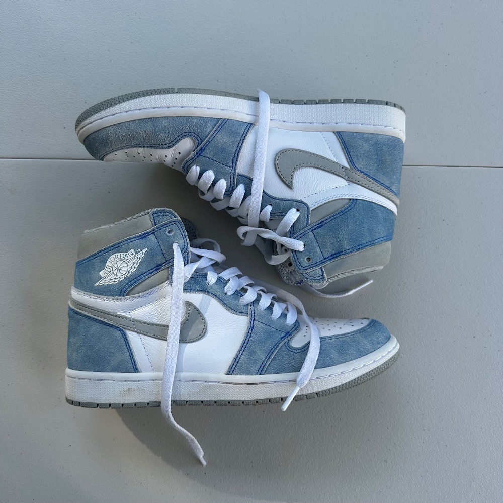 Air Jordan 1 Retro High OG "Hyper Royal"